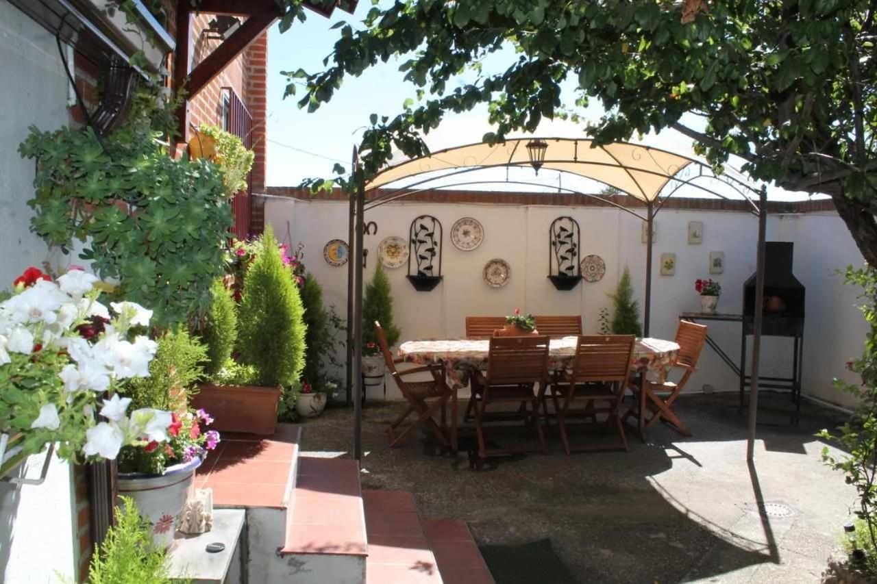 Alojamiento La Olmedana Olmedo Extérieur photo