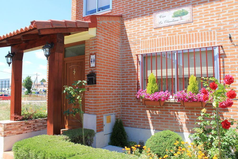 Alojamiento La Olmedana Olmedo Extérieur photo