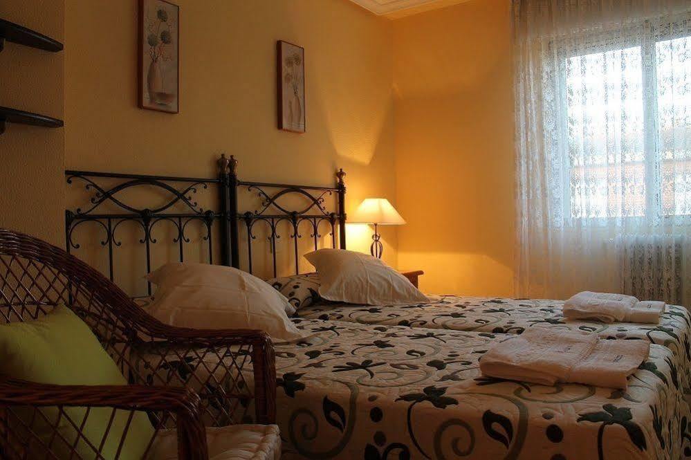 Alojamiento La Olmedana Olmedo Extérieur photo